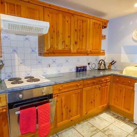 Ivy Cottage, Scarborough * Sawdon