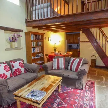 Ivy Cottage, Scarborough * Sawdon